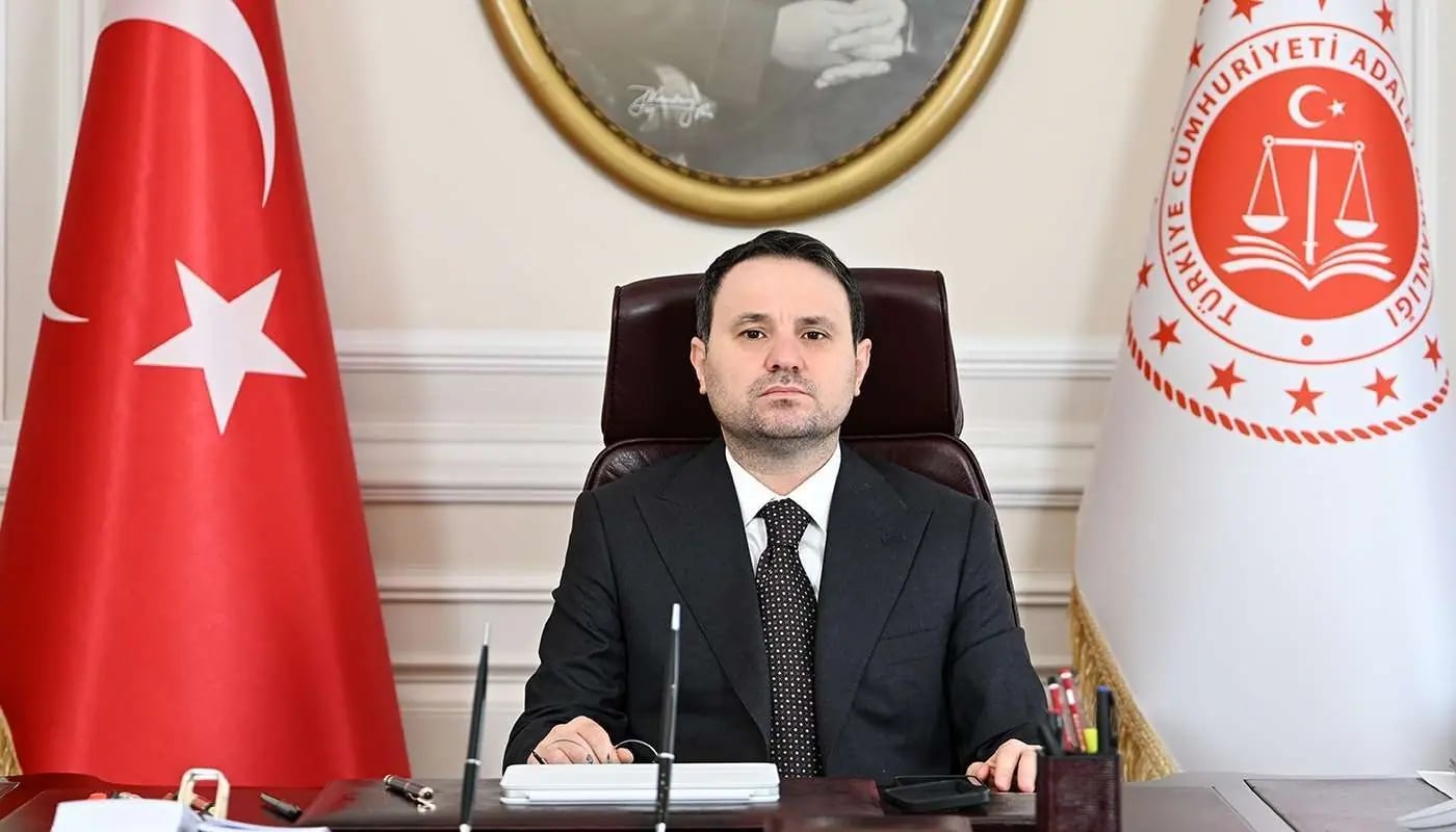 Adalet Bakanı Gürlek'ten Fon Soruşturmalarında Kritik Uyarı: Gönüllü İade Sorumluluğu Kaldırmaz