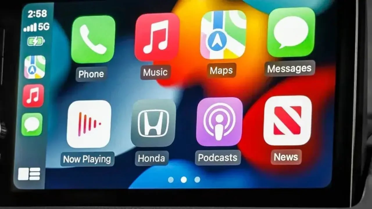 Apple, CarPlay Deneyimini Yapay Zekayla Güçlendiriyor: Meta AI Araçlara Giriyor