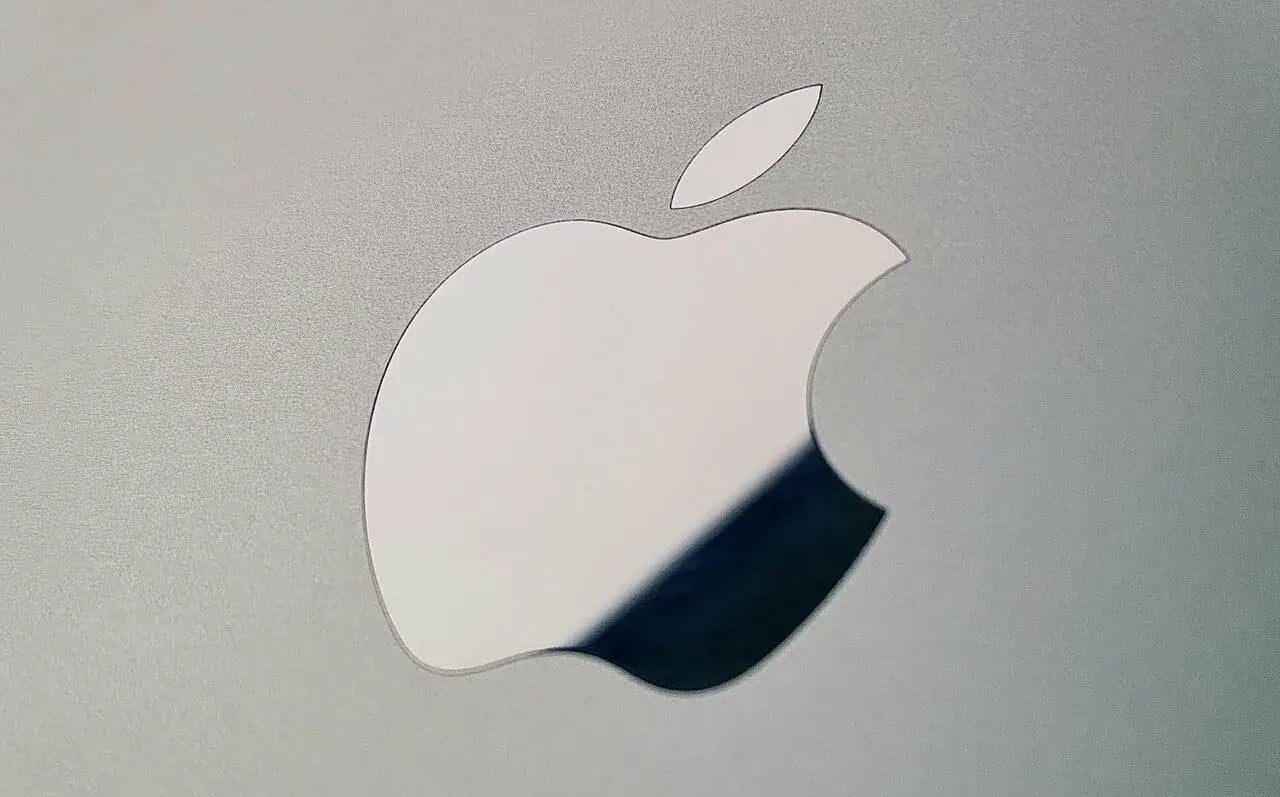 Apple'ın Hassas Bölge Geçişi: Tedarik Zinciri Savaşı