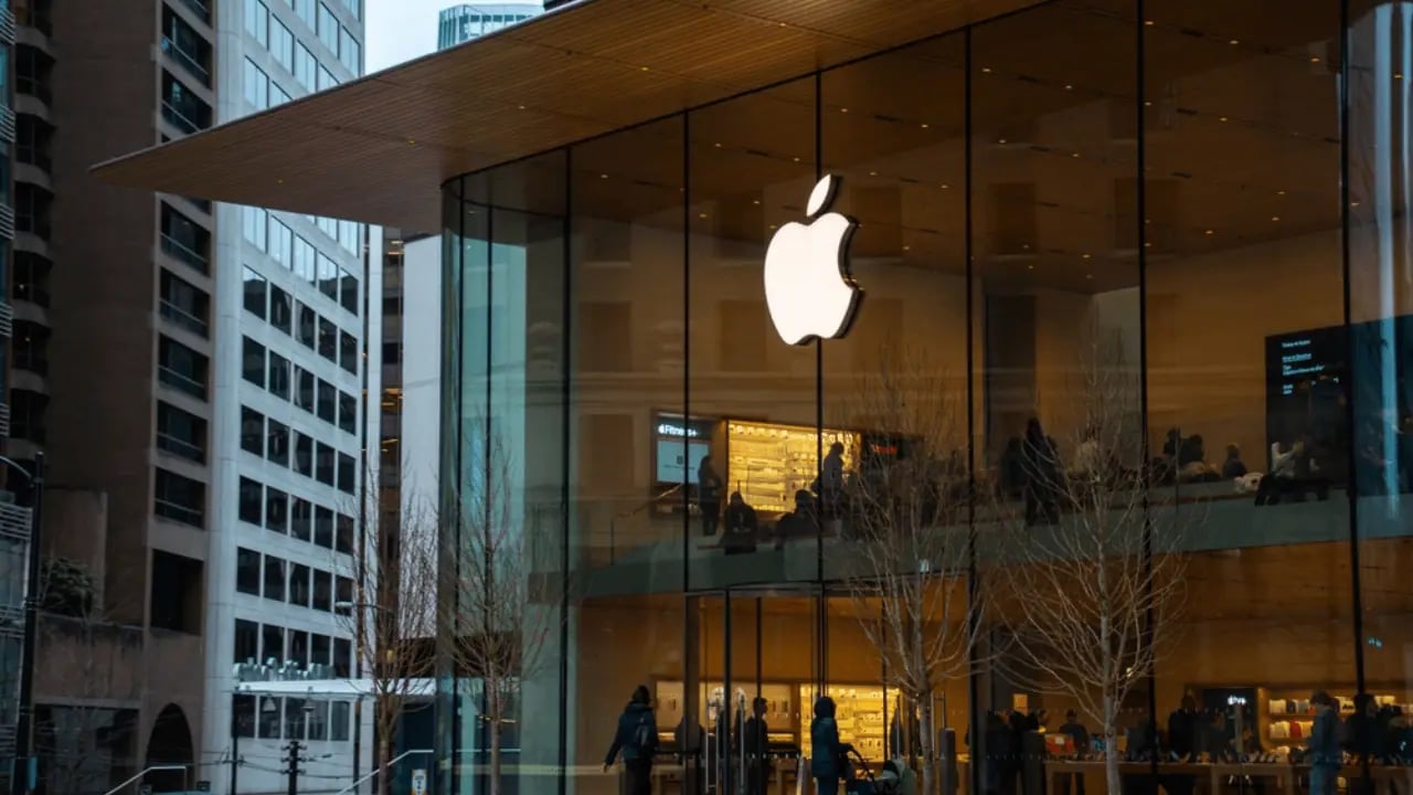 Apple Mağazalarında Yapay Zeka Devralıyor: Genius Bar Destekleri Nasıl Özetleniyor?