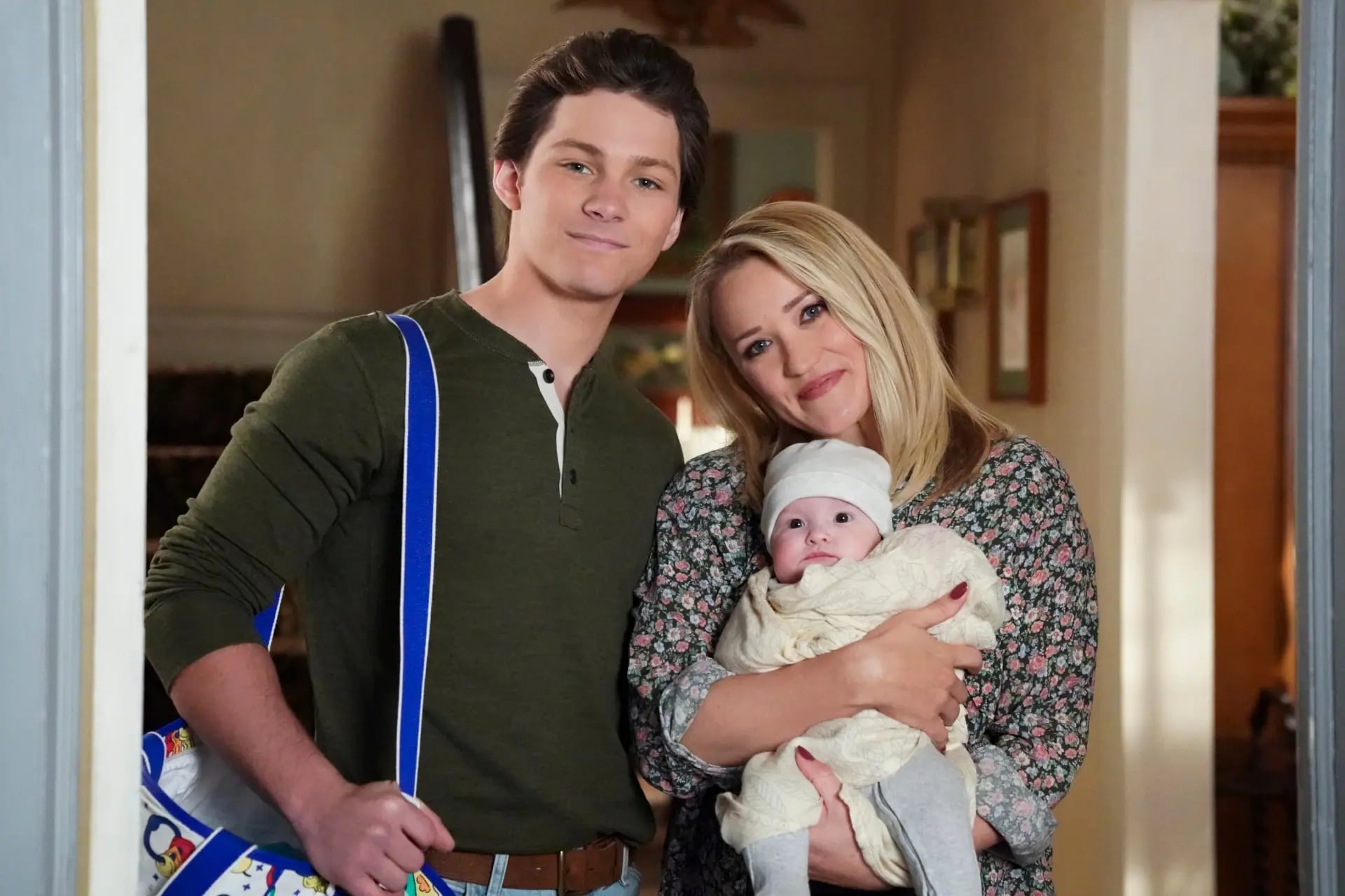 Emily Osment, Young Sheldon'da Genç Rol Arkadaşı İçin Mahremiyet Koordinatörü Talep Etti: 'O Daha Bir Bebekti'