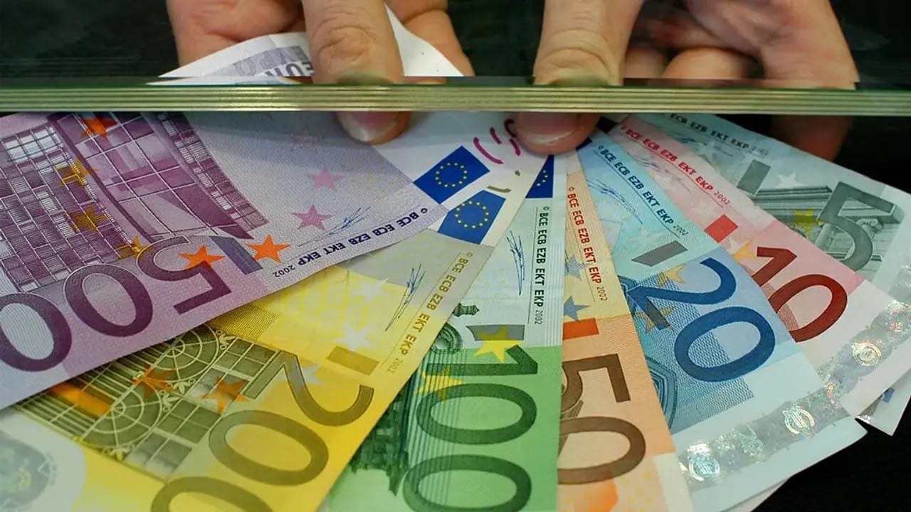 Euro Bölgesi'nde enflasyon alarmı: Enerji fiyatları manşeti yüzde 3,3'e taşıdı