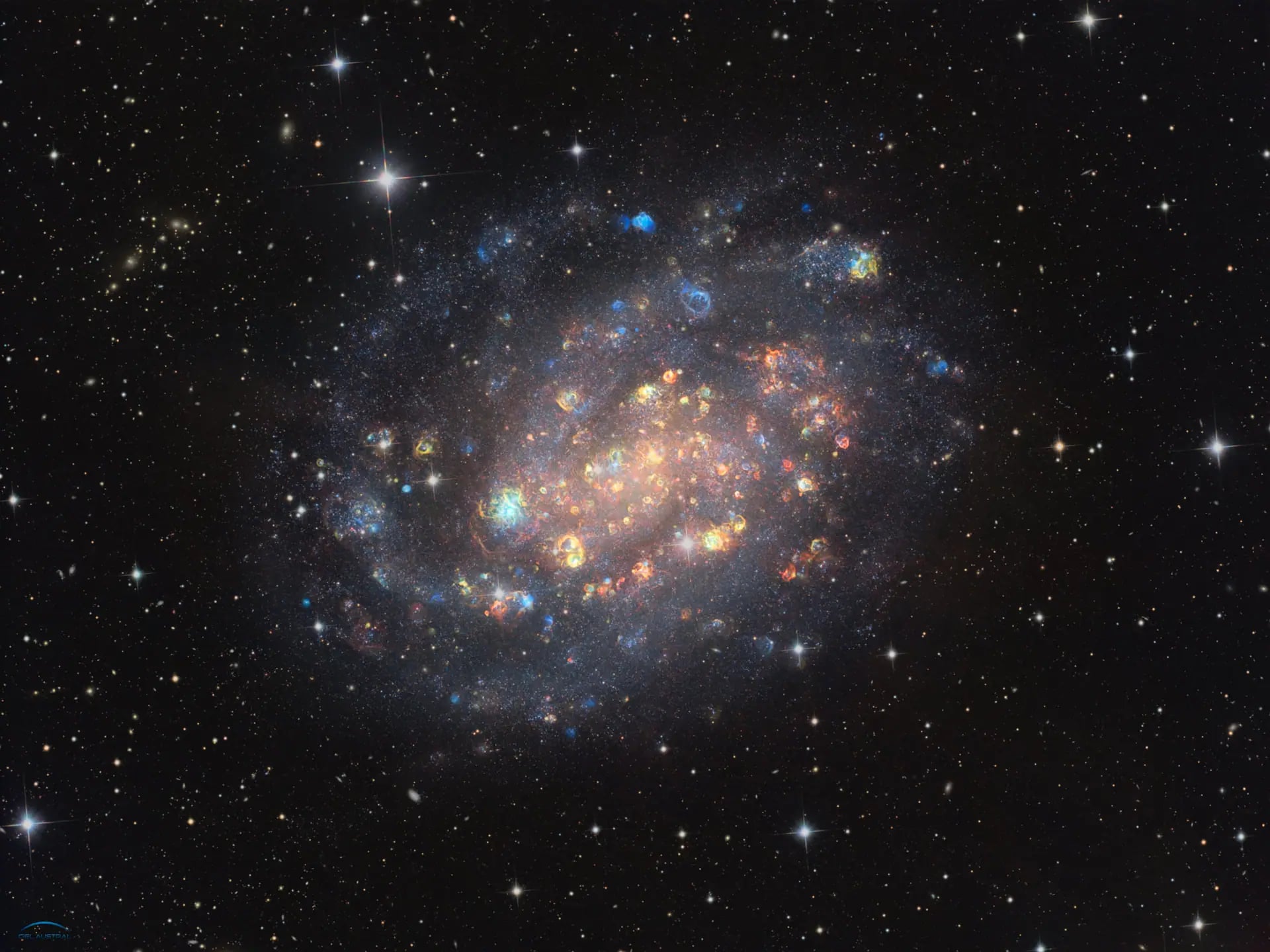 Evrenin Mücevheri NGC 300: Yıldızların Doğuşunu Gözlemlemek