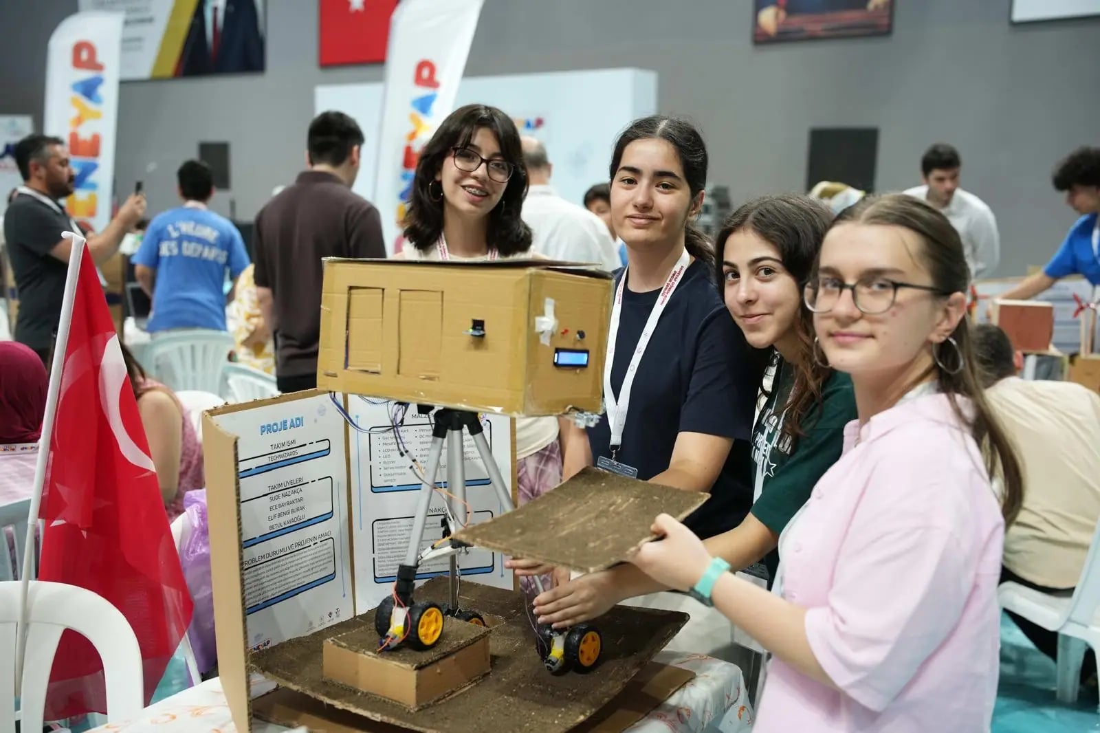 Genç Mühendisler Uzayın Sınırlarını Yeniden Çiziyor