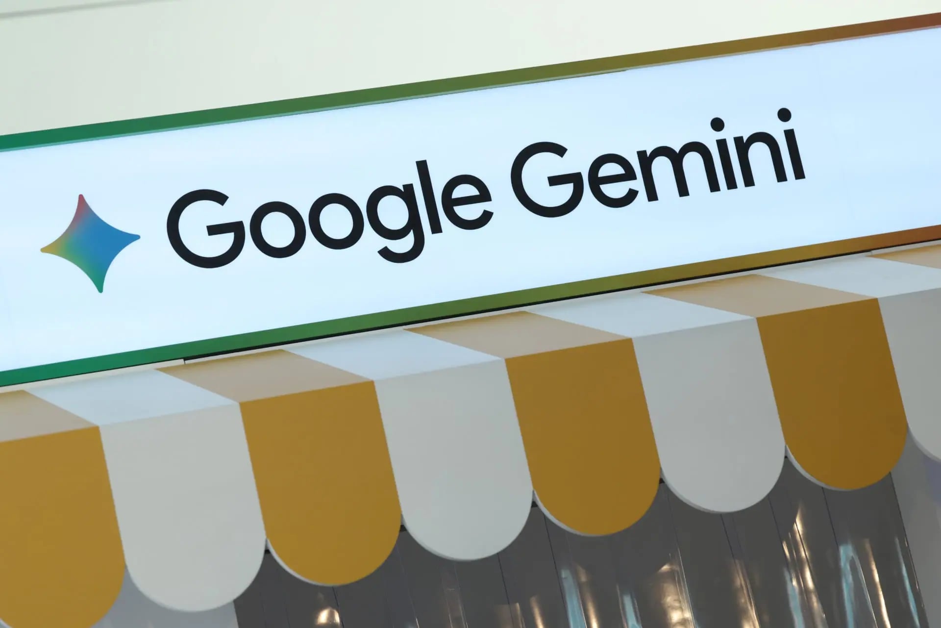 Google Gemini Geçti: Yapay Zeka Devleri Arasında Rekabet New Bir Seviyeye Ulaştı