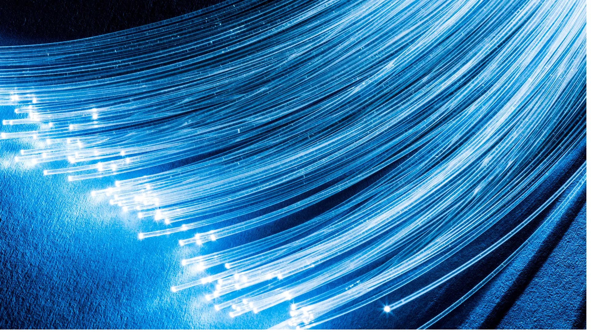 Hollow-Core Fiber ile Yeni Çağ Başlıyor: Sınırlar Yeniden Tanımlandı