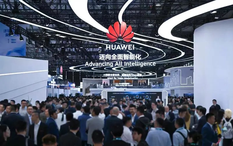 Huawei’den Akıllı Ağ Devrimi: 5G-A ve Yapay Zeka Entegrasyonu