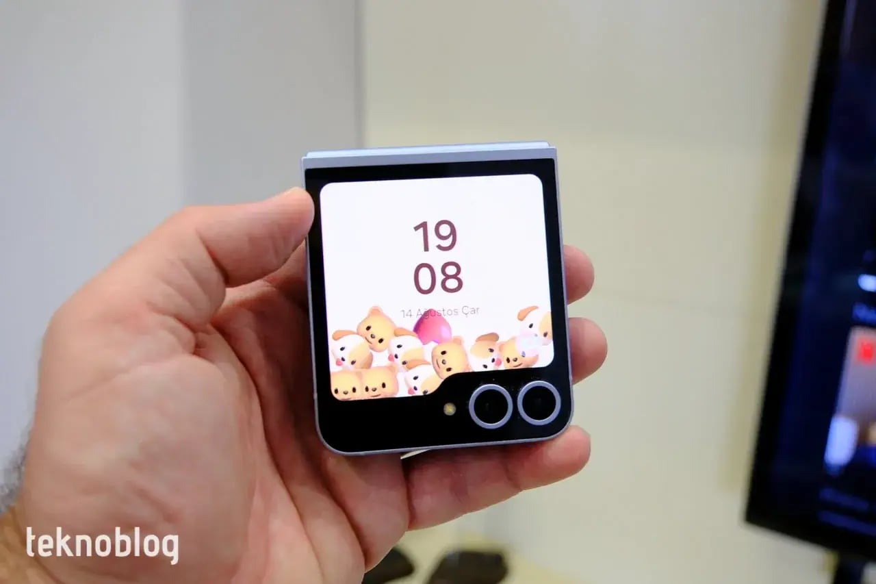 Katlanabilir Telefon Savaşında Yeni Dönem: Z Flip 6 Fiyatına Erişin