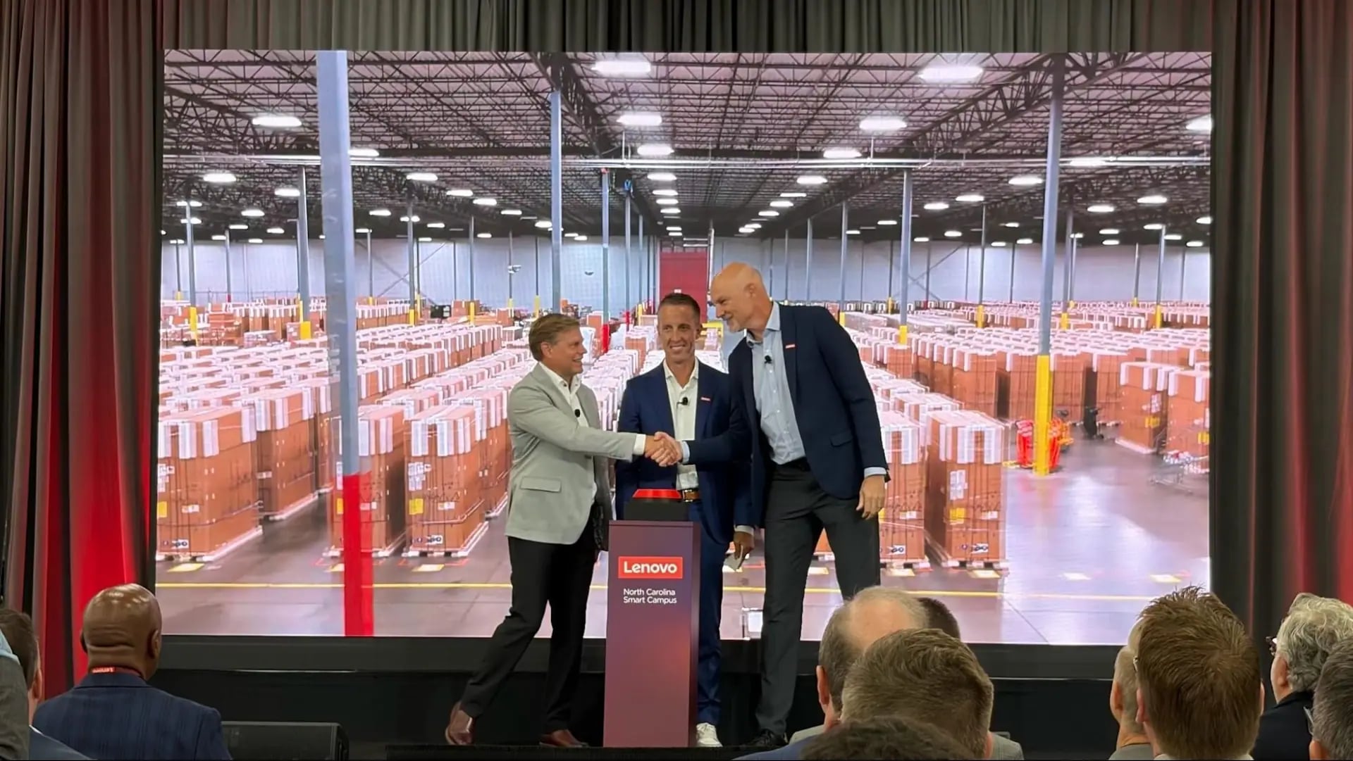 Lenovo Amerika'da Yapay Zeka Hamlesi: Seri Sunucu Üretiminde Dev Atılım