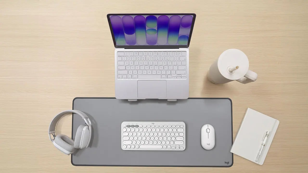 Logitech Aksesuarları MacBook Neo ile Mükemmel Uyumda: Profesyoneller İçin Tüm Rehber