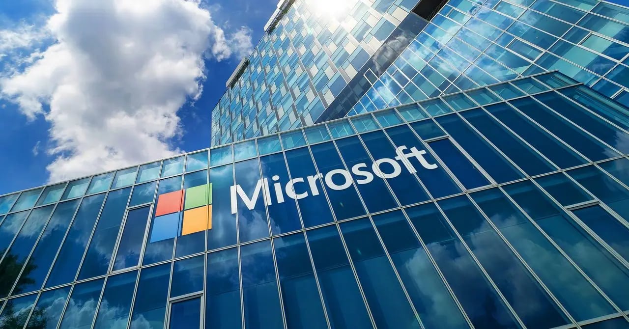 Microsoft'un Gizemli Lideri Bilime Meydan Okuyor: Neden Belgelere İhtiyacı Yok?