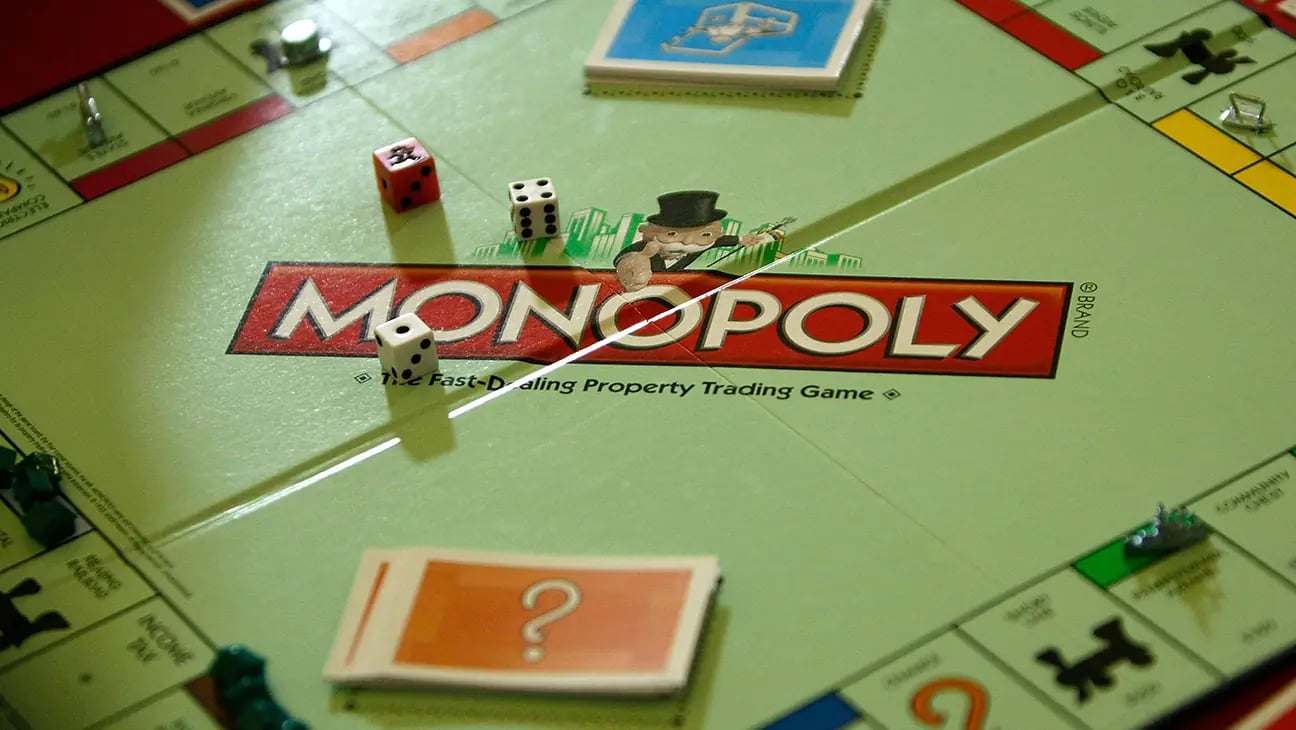 Monopoly Dev Amiral: Netflix Dünyayı Fethederken
