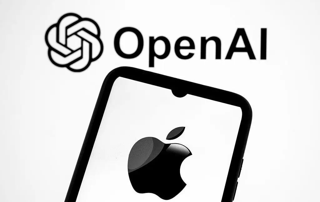 OpenAI ve Apple Arasında Büyük Ticari Savaş: Eski Çalışanın Aldatmacası Açığasız Gizli Bilgilerin Çekicisi