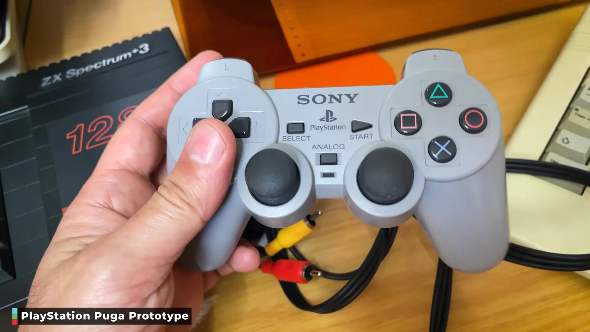PlayStation'ın Gizemi: Konsolü Kumandaya Sığdıran Hayalet Proje Nasıl Öldü?