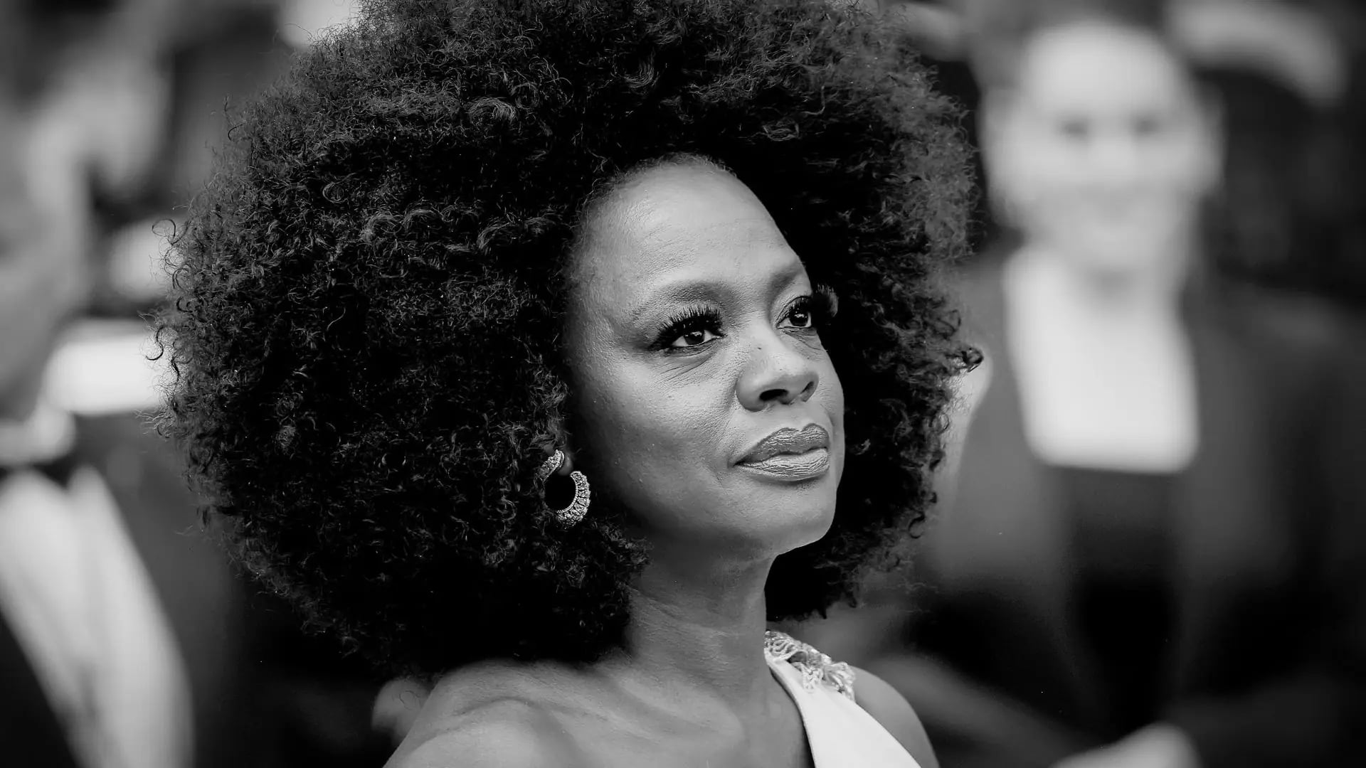 Sam Heughan, Viola Davis'li 'Ascent' Dizisinde Başrolü Kapıyor