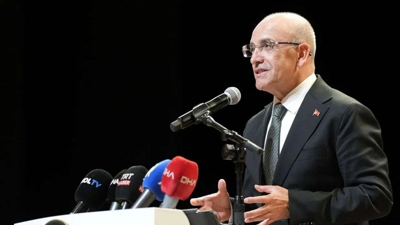 Şimşek'ten Fon Piyasası Açıklaması: 17 Fon Tasfiye Edildi, 43 Bin Yatırımcının Parası Bankalara Aktarıldı