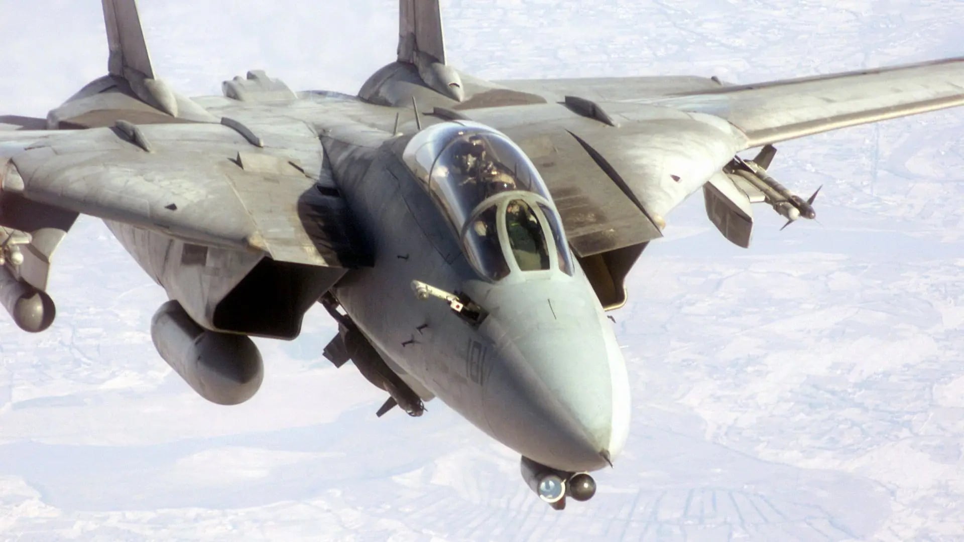 Tariyi Yeniden Yazıyor: F-14'ün Sinir Sistemi FPGA ile Canlandırıldı
