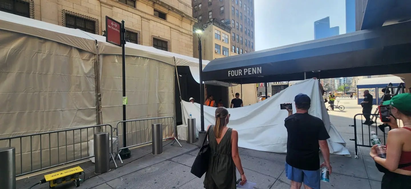 Taylor Swift'in Düğün Sırrı Manhattan Koridorlarında Nasıl Gizleniyor