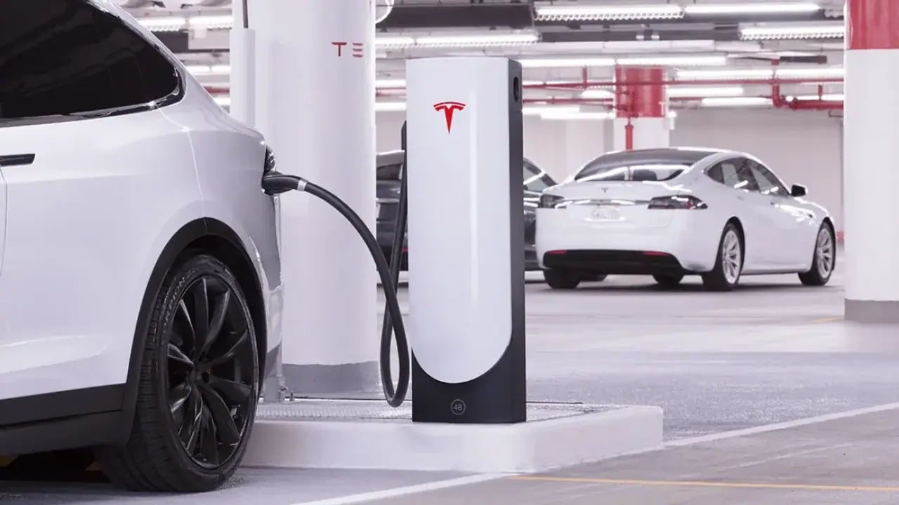 Tesla, Bolu'da 8 Üniteli Supercharger İstasyonunu Açtı: İstanbul-Ankara Hattına Kritik Durak