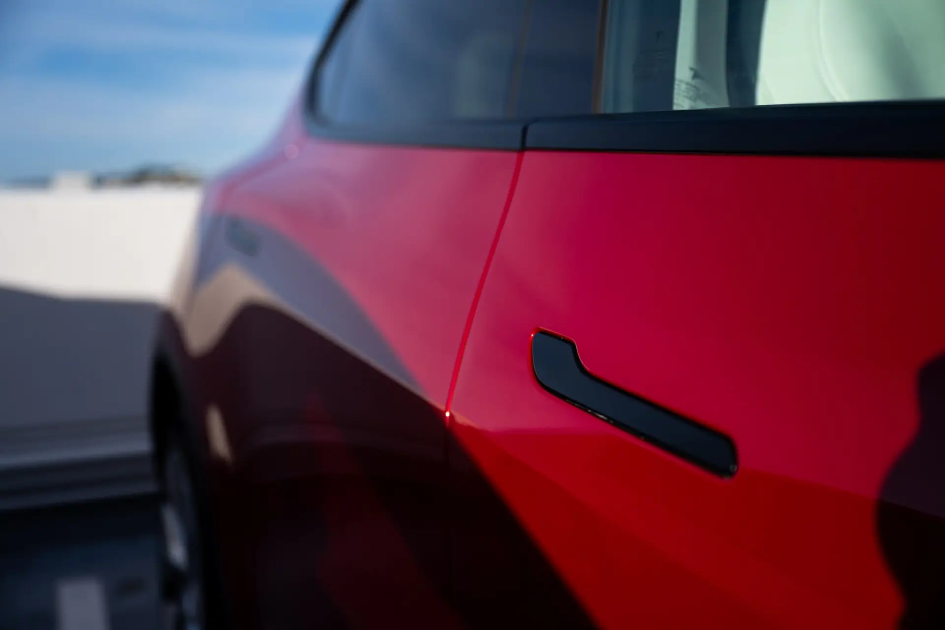 Tesla Kapı Mekanizması Krizi: Otomotiv Dünyası Değişiyor