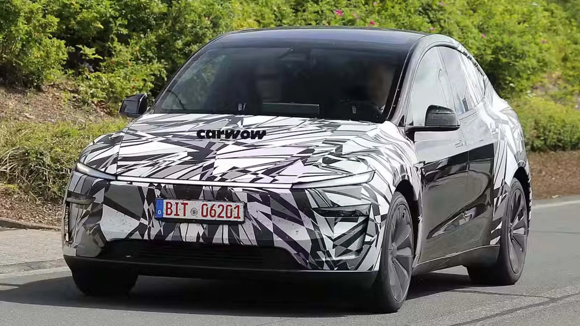 Tesla Model Y L Avrupa Pazarına Geliyor