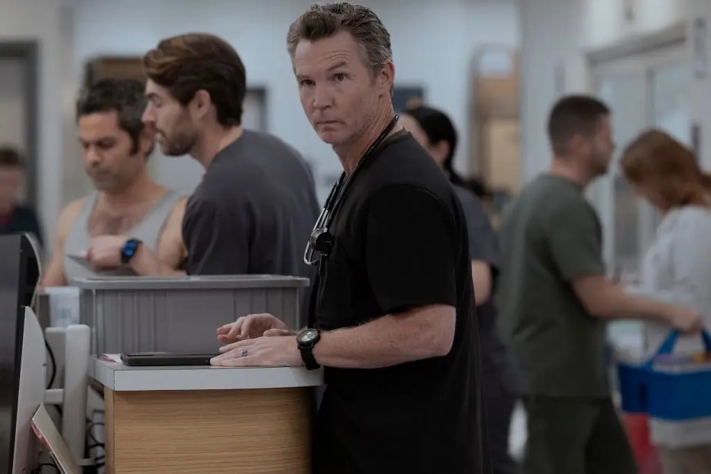 The Pitt'ten Merak Uyandıran Detaylar: Shawn Hatosy Konuştu