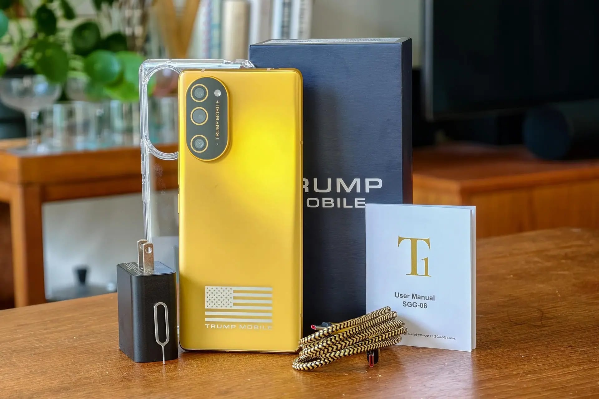 Trump’ın Tazi Telefonu Geldi: Alışveriş Deneyimi ve İlk İzlenimler