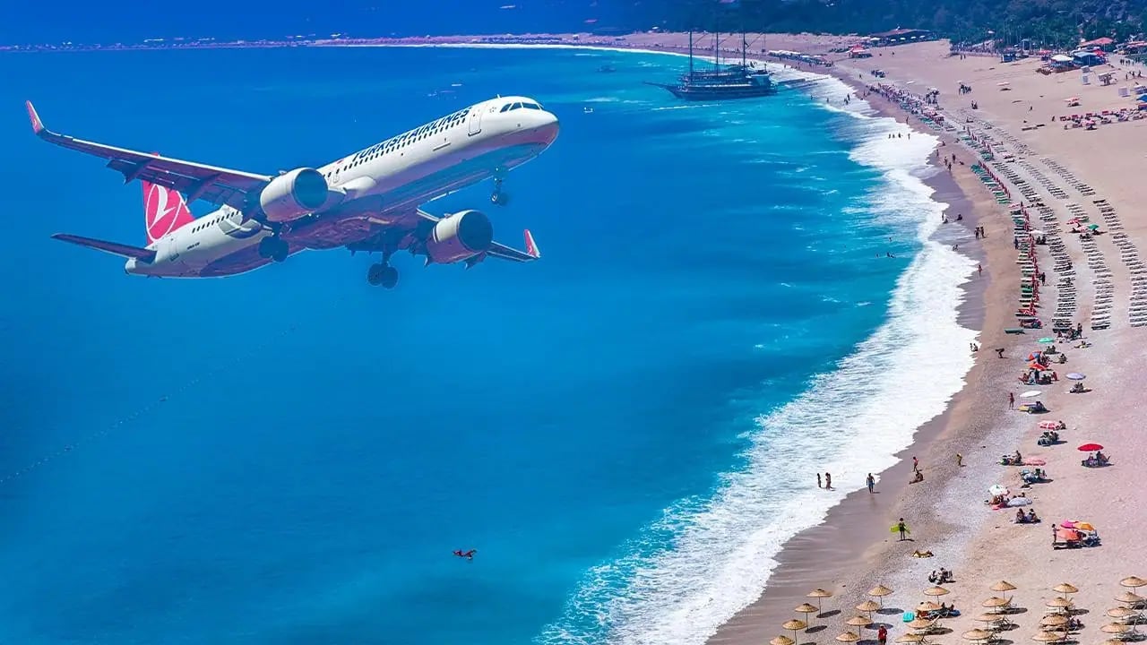 Türkiye'ye Gelen Turist Sayısı 8 Ayda Geriledi: Ağustos Ayında Rusya Zirvede, Antalya Yabancı Girişinde İlk Sırada