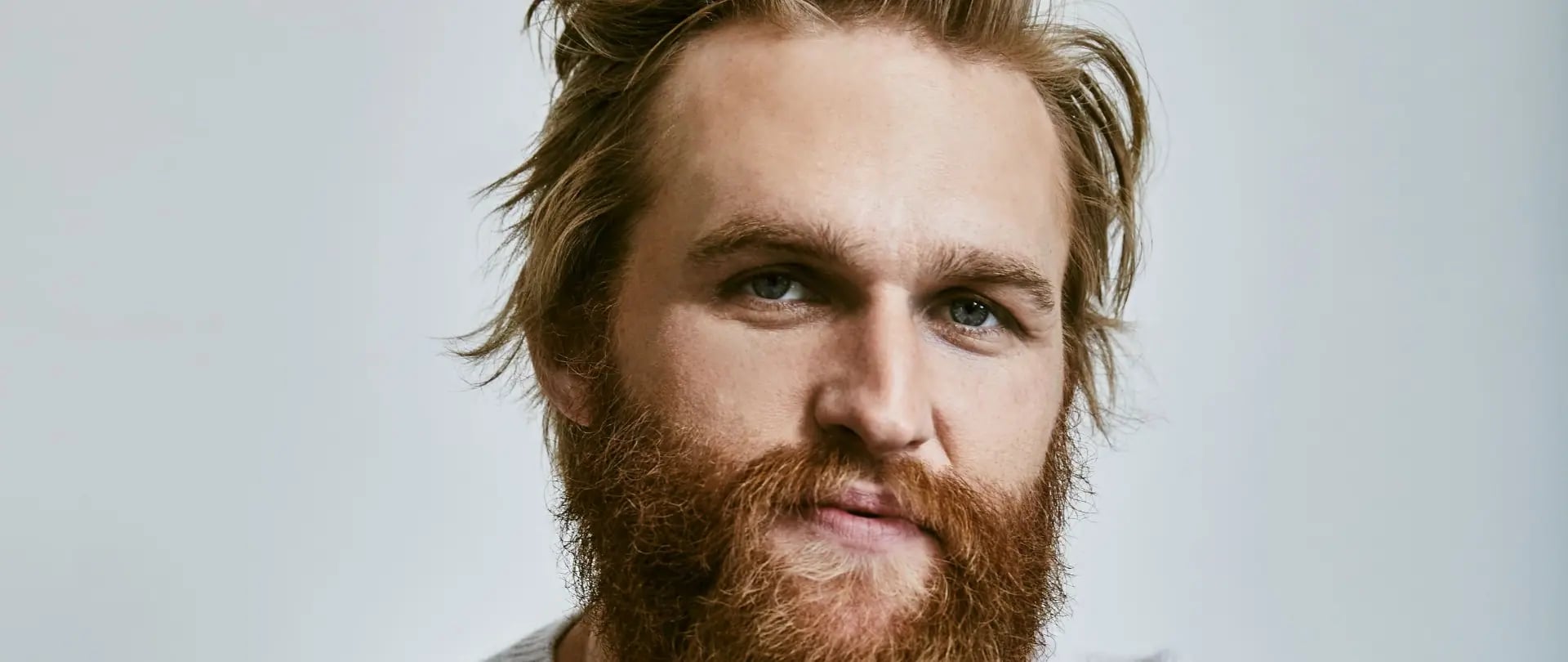 Wyatt Russell, John Carroll Lynch'in Yeni Komedisi Happy'de Başrolde