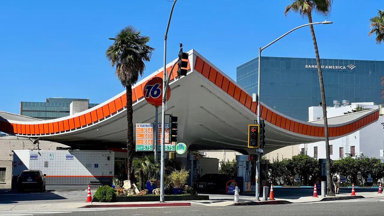 Yakıt Almak Lüks Oluyor: Los Angeles'ta Yeni İstasyon Geliyor