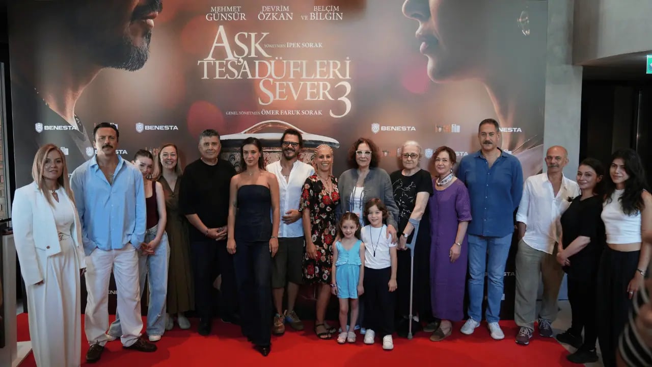 Yeniden Ekranlarda: Aşk Tesadüfleri Sever Serisi Devam Ediyor
