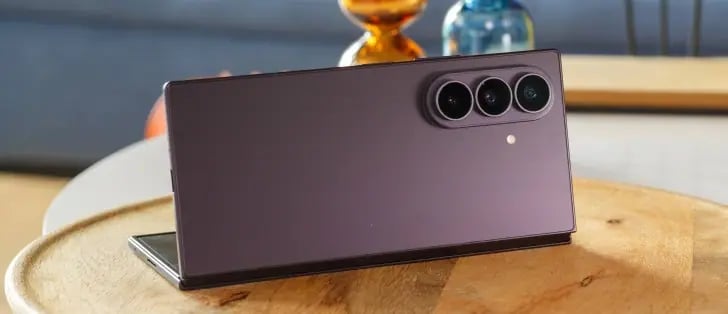 Z Fold 8 Ultra Geldi: Samsung Tekrar Katlanabilir Telefon Sektörünün Liderliğini Ele Geçirecek mi?