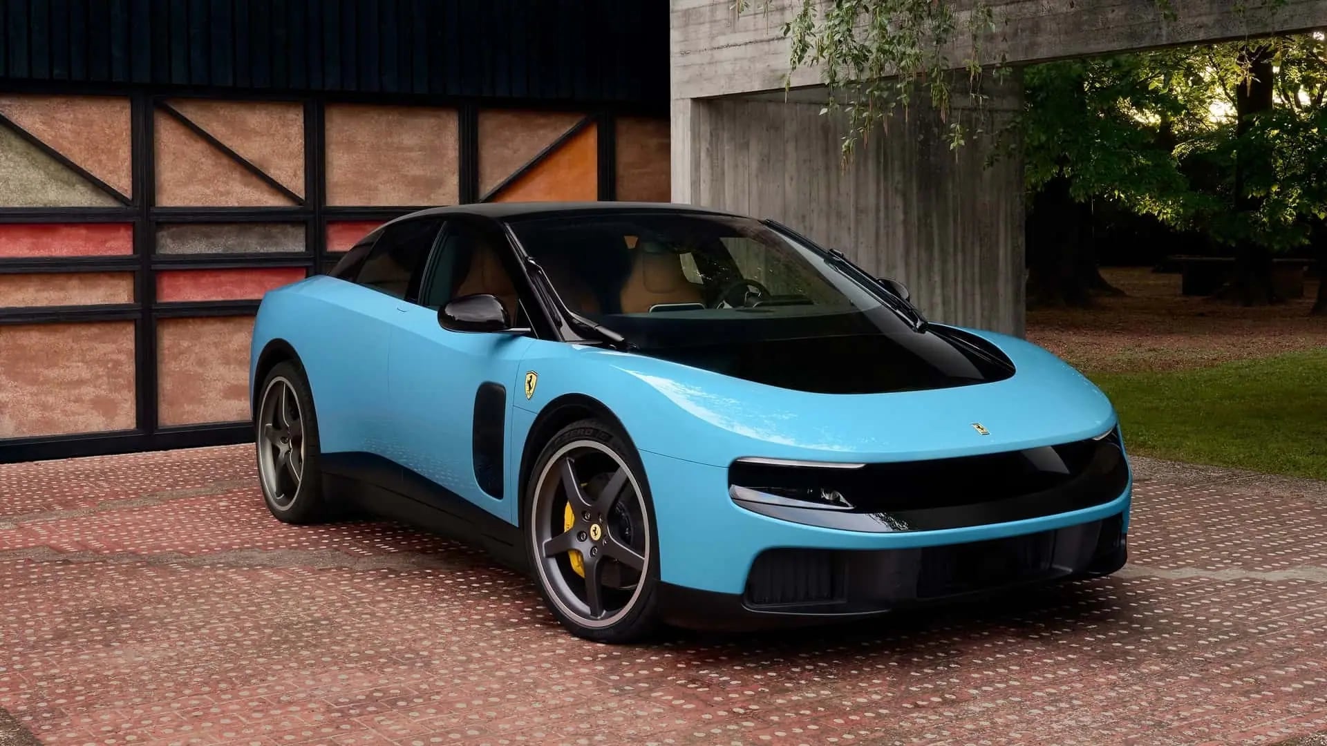 Zenginlerin İlk Hedefi Ferrari: Elektrikli Süper Otomobil Satışları Rekord Kırdı
