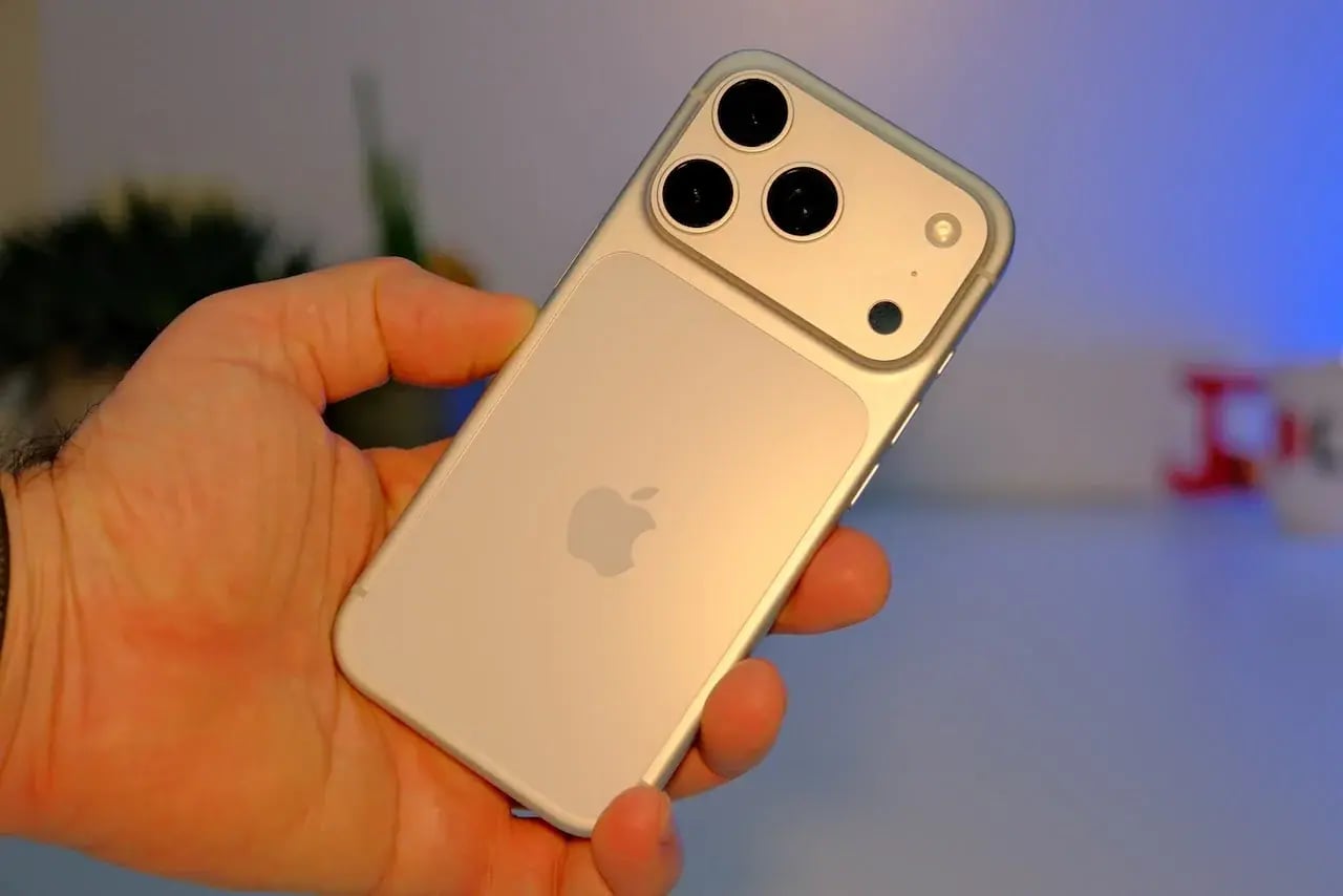 Apple Hakimiyeti Sarsılmaz: Premium Akıllı Telefon Pazarı Rekor Zirveye Ulaştı