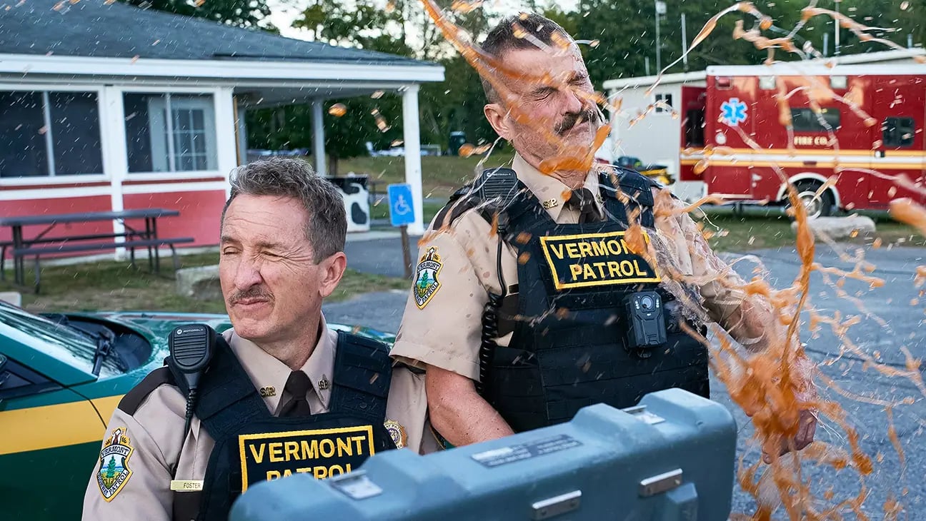 Ateşle Dans: Super Troopers 3 İzleyiciyi Bekleyen Absürt Bir Komedi Yolculuğu