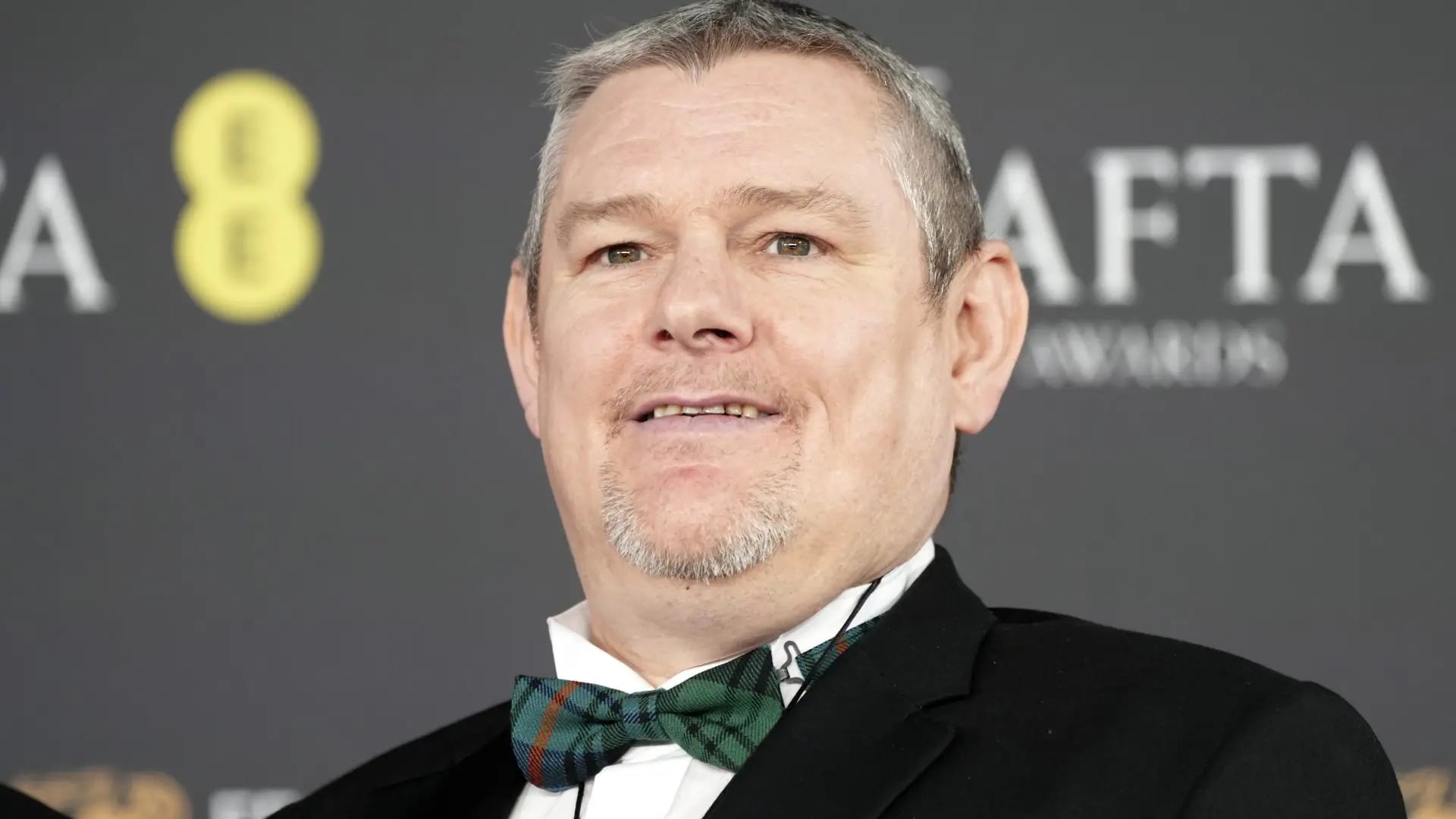 BAFTA'dan Tourette Sendromlu Yapımcıya Özel Düzenleme: John Davidson İskoçya Ödülleri'nde Ayrı Odada İzleyecek