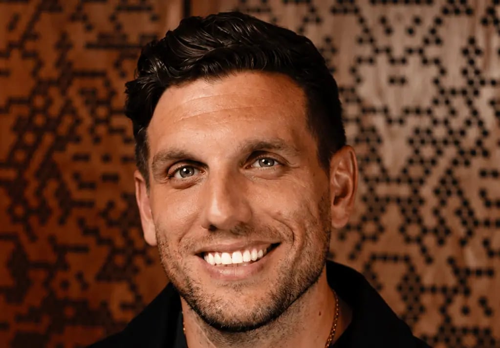 Chris Distefano ve CAA Anlaşması: Komik Kariyerinde Yeni Dönem Başlıyor
