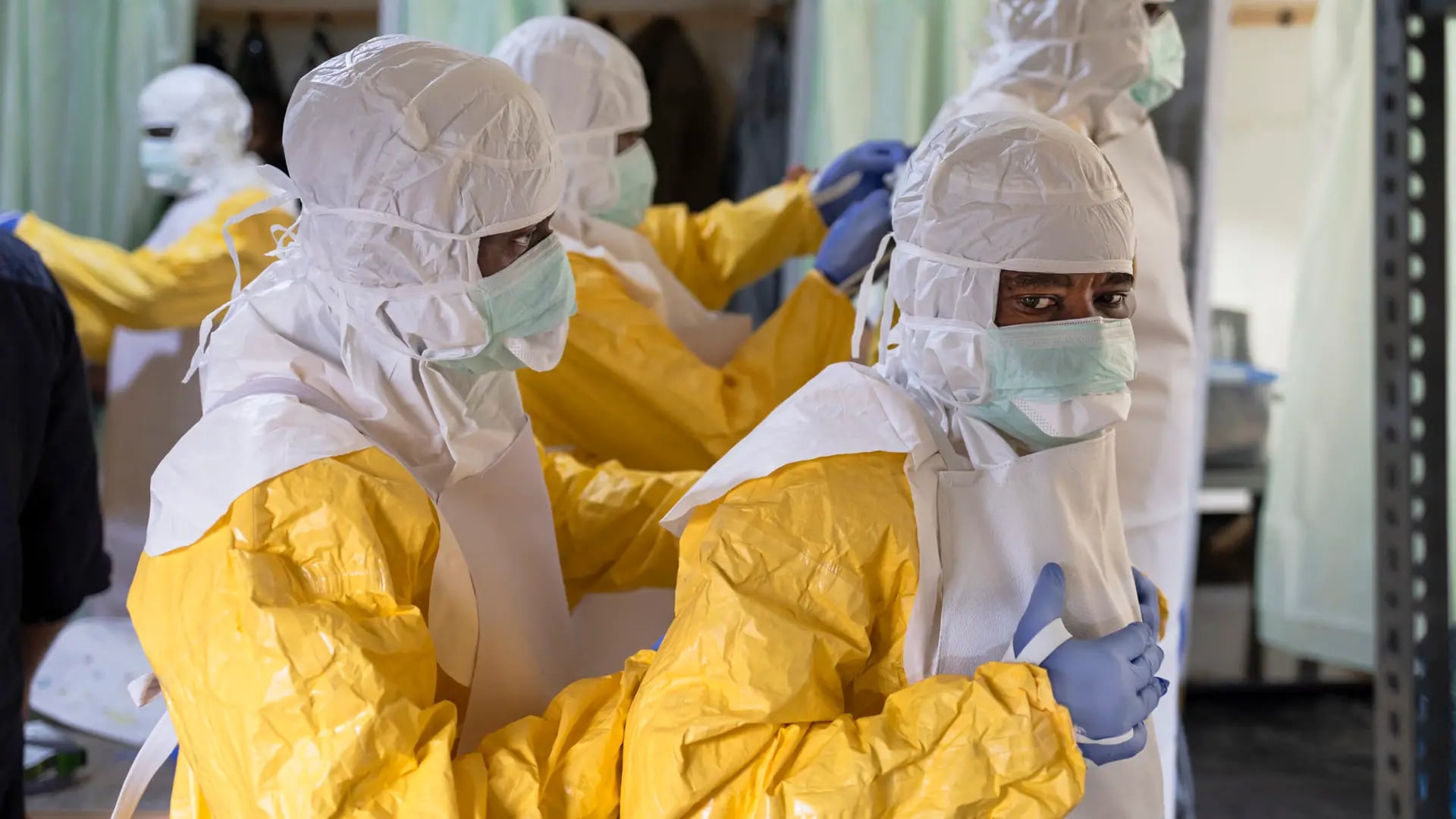 Ebola Paniği ve ABD'nin Tutumu