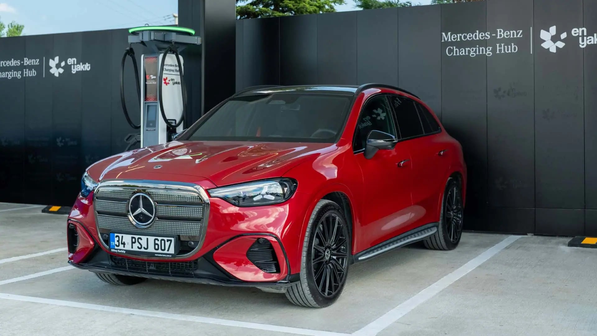 Elektrikli Araçlarda Konfor Devrimi: Mercedes ve En Yakıt Lüks Şarj Deneyimi Sunuyor