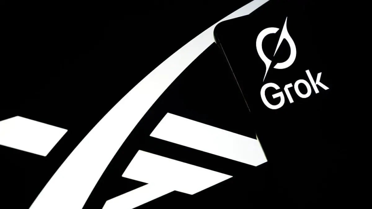 Elon Musk'ın Grokipedia Serpilme Sorunu Yaşıyor: İçerikler Dondu