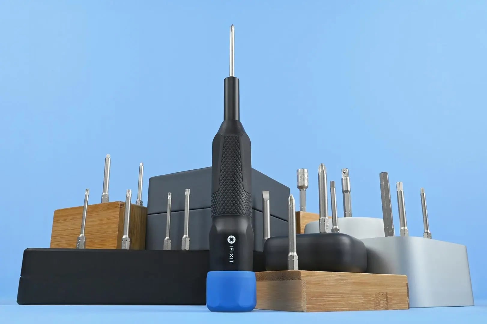 Ev İşleri İçin Dev Çözüm: iFixit Megalodon Yeni Uçaklı Sürücü Setini Tanıttı