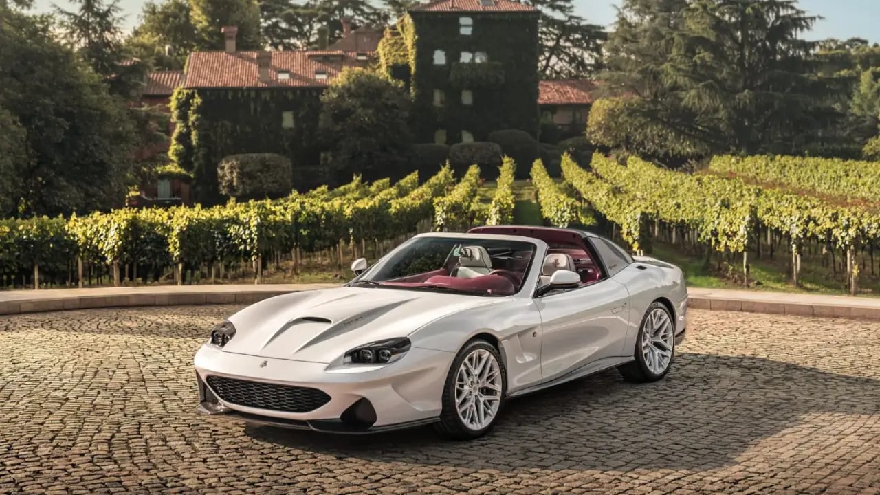 Ferrari 550 Yeniden Doğdu: Efsane Mode Tarihi Yeniden Yazılıyor
