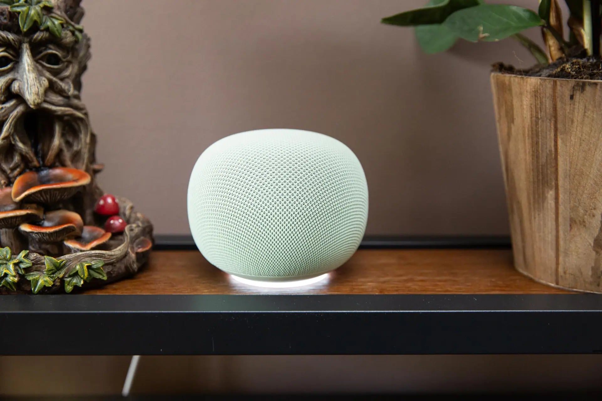 Google'ın Yeni Ev Asistanı Yayında: Ses Kalitesi ve Yapay Zeka Performansı İncelemesi