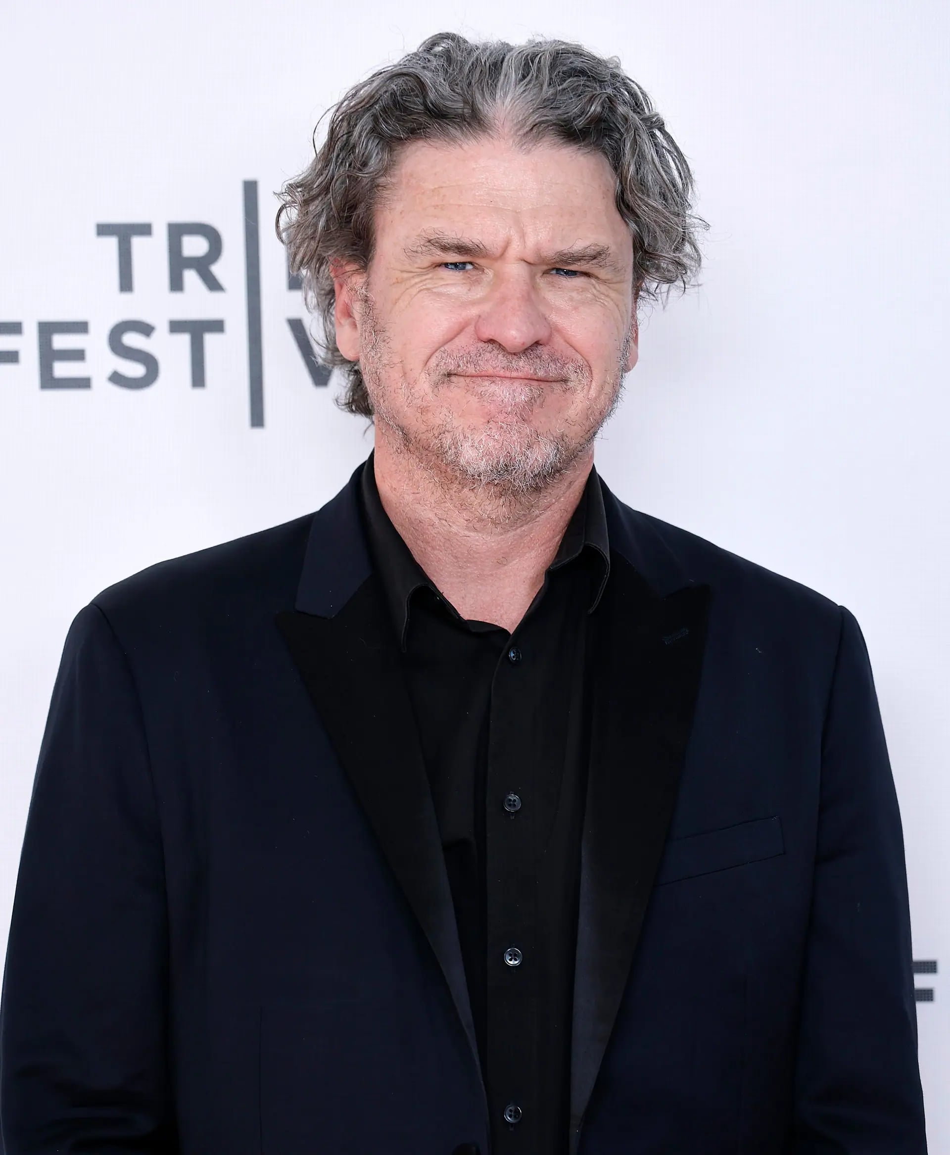 GPT Devrimi Eleştirildi: Dave Eggers'ten OpenAI'ya Sert Uyarı