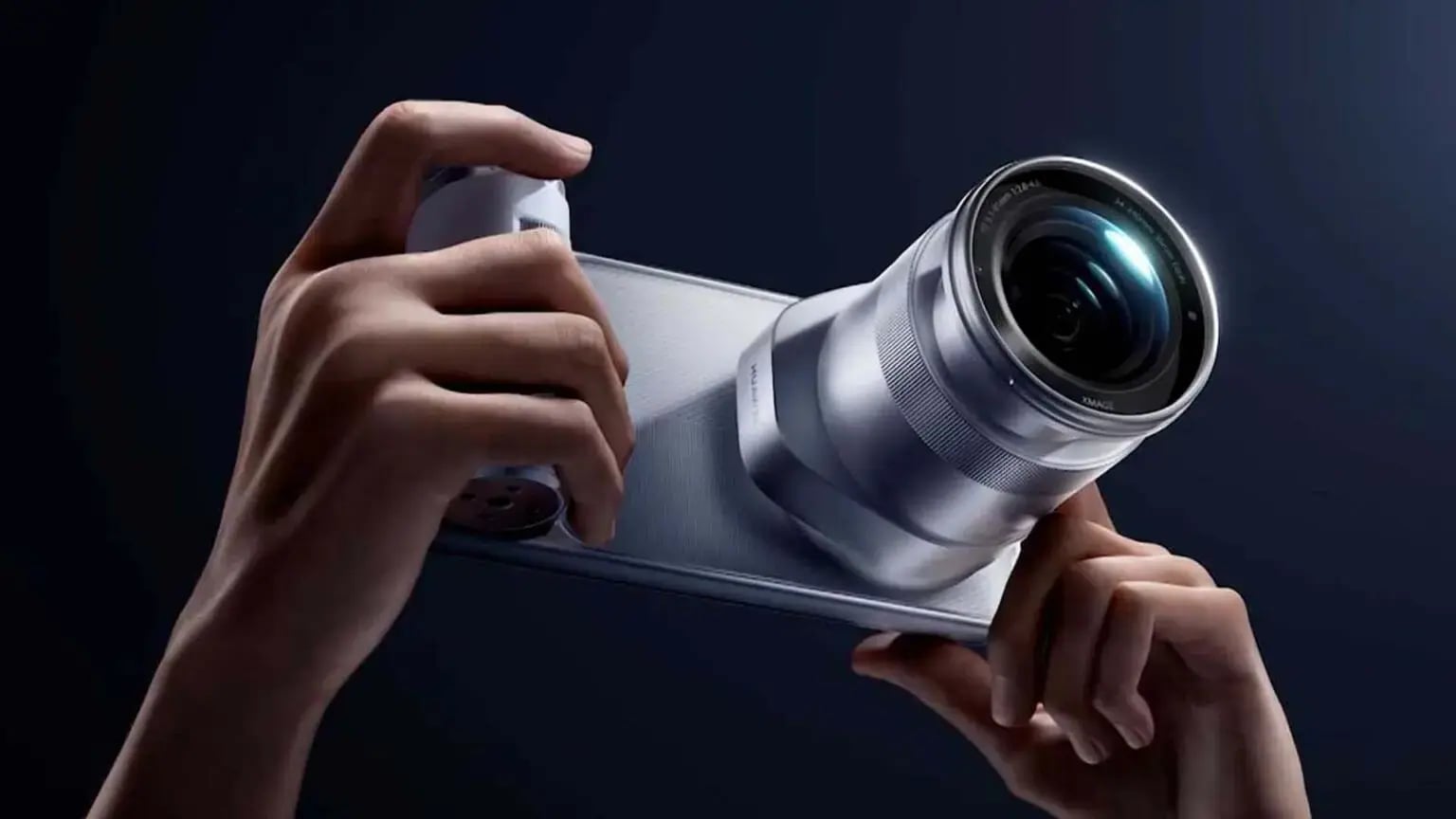 Huawei Mate 90 Serisi Tanıtıldı: 12.000 Nit Ekran ve Harici Z10 Kamera Modülüyle iPhone 18 Pro'ya Meydan Okuyor