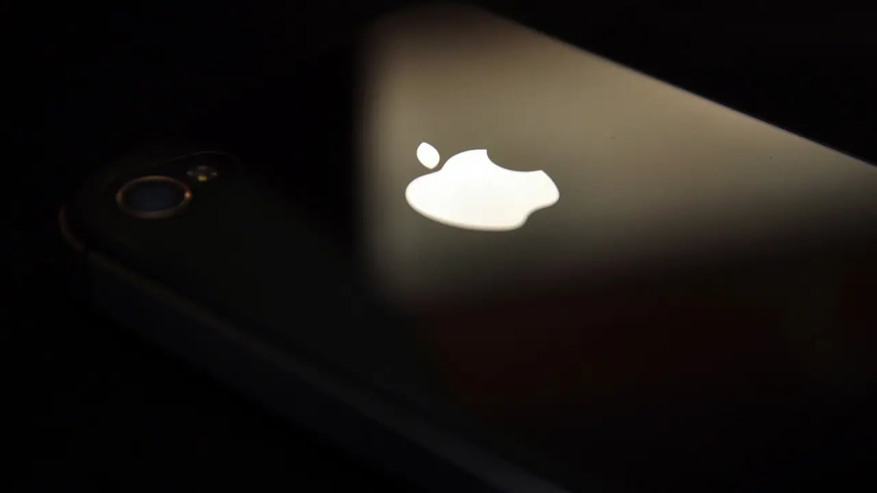 iPhone Ultra Yolunda Üretim Sıkıntısı: Beklenen Dev Cihazın Zorlu Başlangıcı