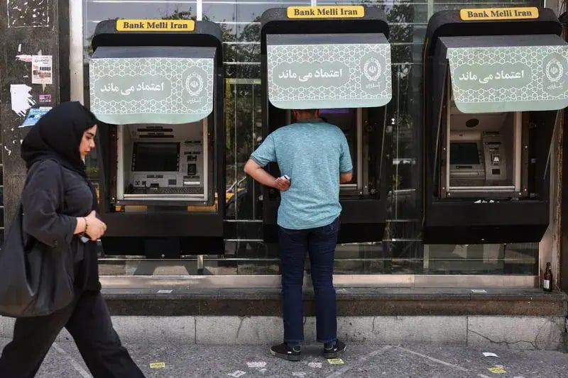 İran Bankacılık Sistemini Siber Teröristler Hedef Aldı: Büyük Çöküş İddiaları