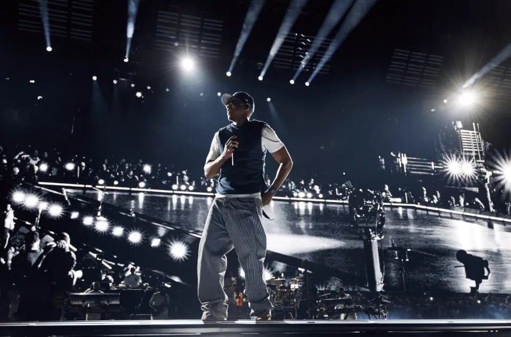 Jay-Z'den Yankee Stadyumu Destanı: Beyoncé ve Rihanna Ortaya Çıktılar