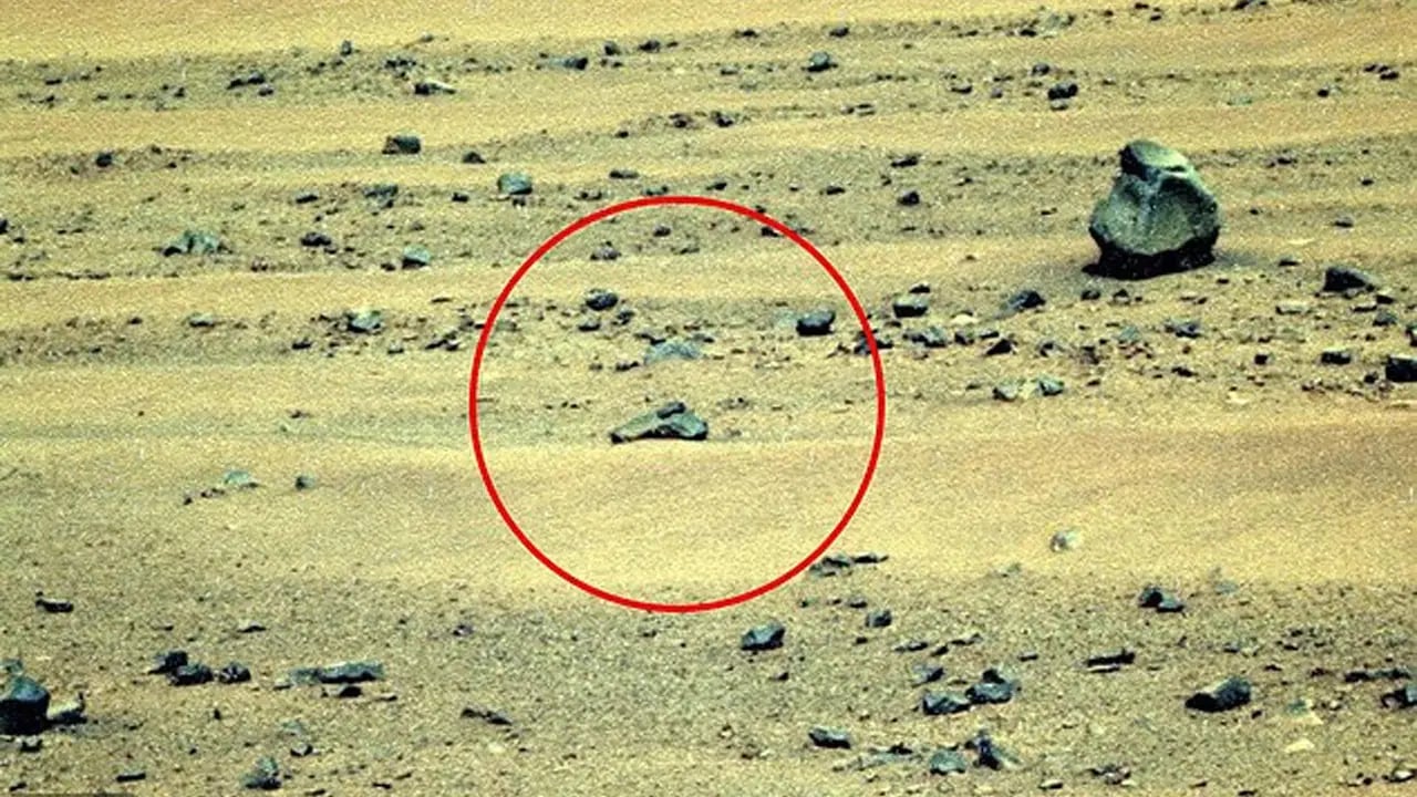 Mars'taki Gizemli Obje Tartışması: Uzaylı Silahı İddiaları mı, Doğanın Sanatı mı?