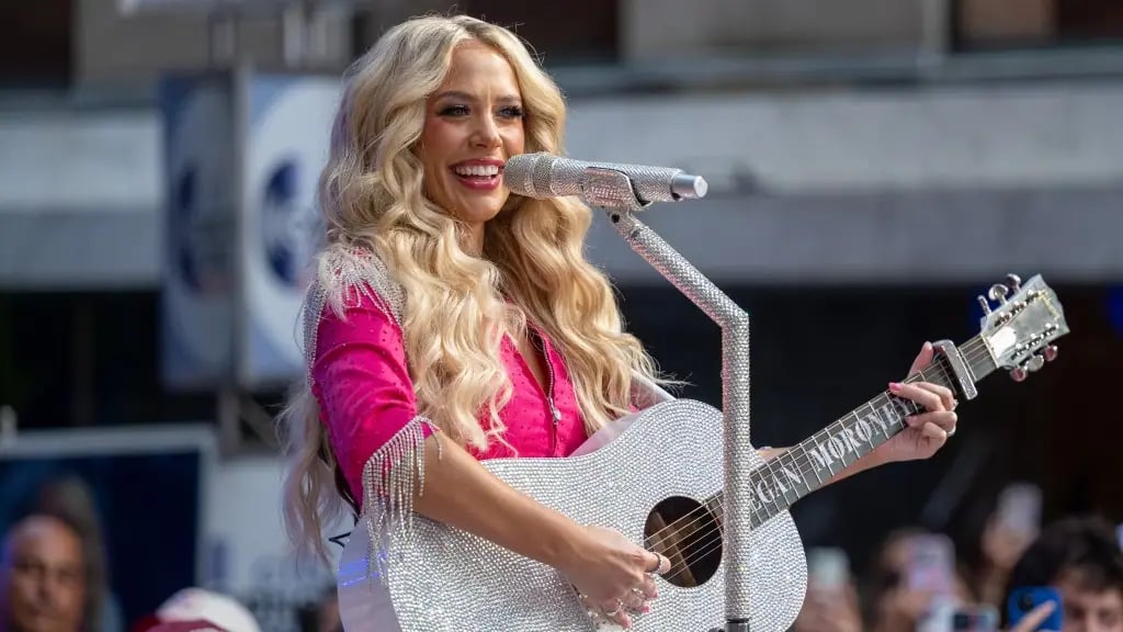 Megan Moroney'den Denver Performansı Ertelendi: Sağlık Sorunları Maç İptaline Yol Açtı